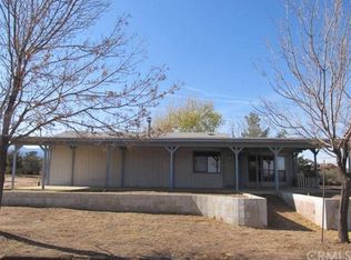 8674 Sidewinder Trl, Phelan, CA 92371