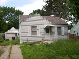 4024 Oxford St, Des Moines, IA 50313