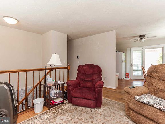 5th image of 1017 Phillip Dr