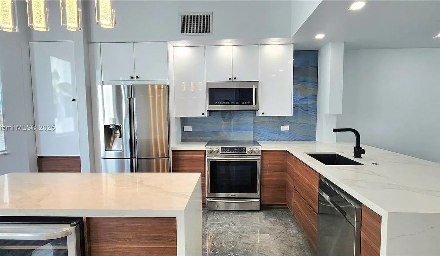 2146 Van Buren Street 403, Hollywood, FL 33020 — Photo 4
