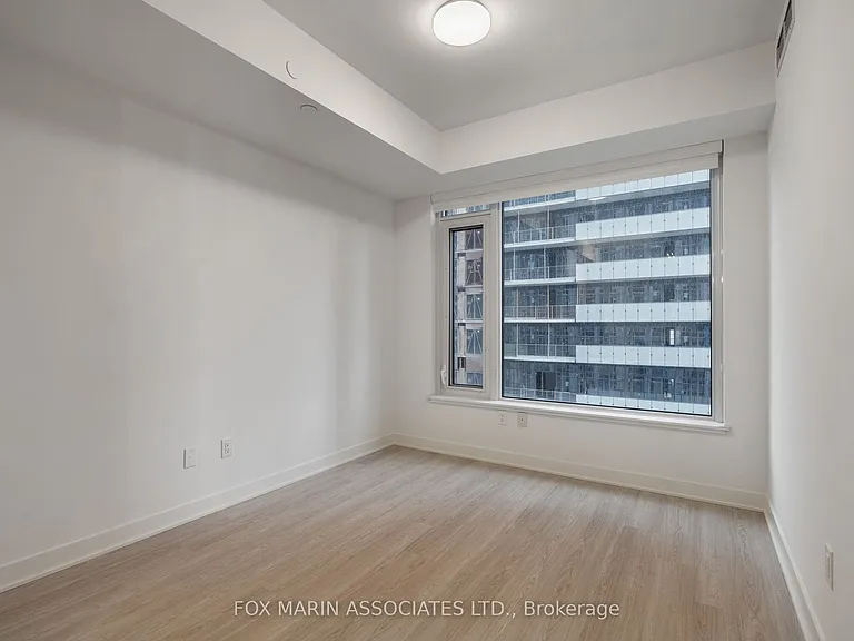 11 Yorkville Ave #802 — Photo 22