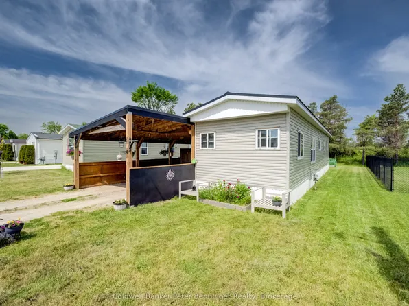 33 Dove Rd, Brockton, ON N0G 2V0