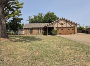 2024 Pebblecreek Dr, Cleburne, TX 76033