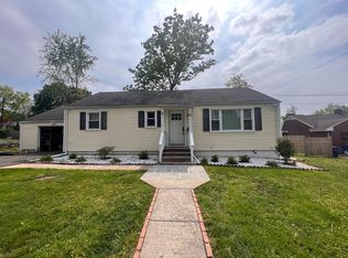 48 Seltsam St, Bridgeport, CT 06606