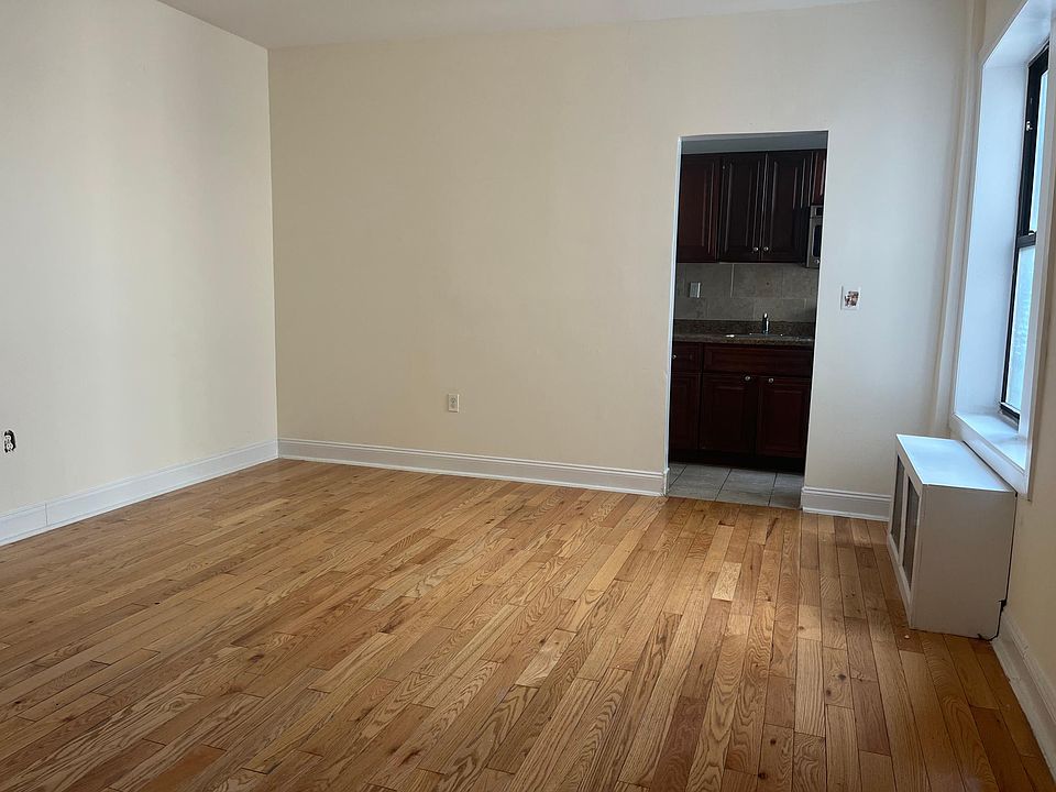 2nd image of 1541 Williamsbridge Rd APT 3K