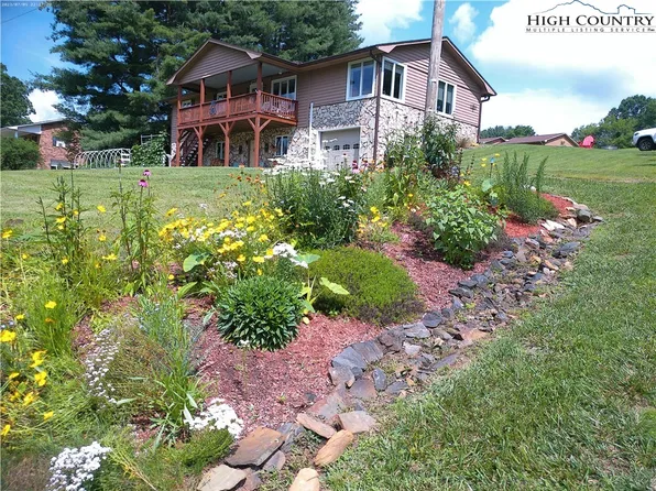 117 Hillcrest Lane, West Jefferson, NC 28694