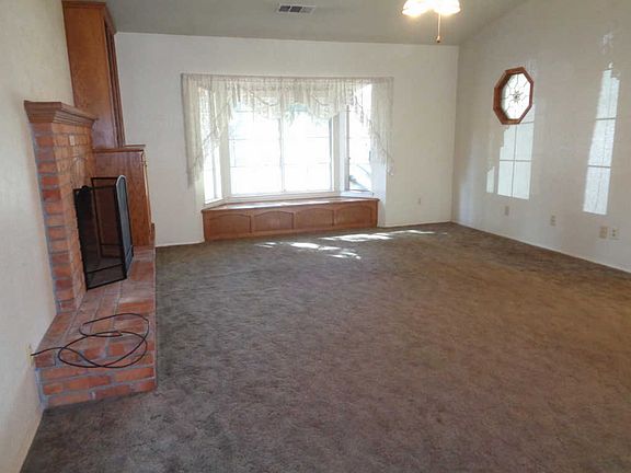 3rd image of 2401 N Linwood St