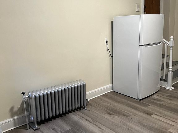 2nd image of 178 Kearny Ave #15
