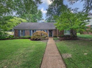 7247 Great Oaks Rd, Germantown, TN 38138