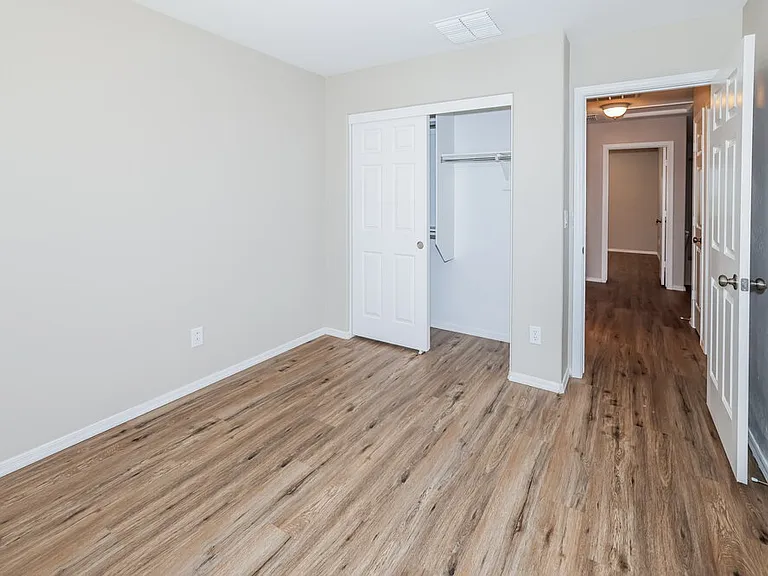 40810 N Hudson Ct — Photo 14