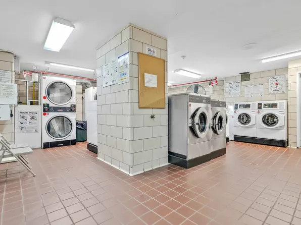 66-36 Yellowstone Boulevard image 16 of 18