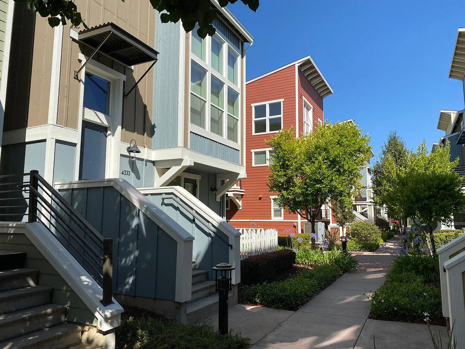 4333 Providence Ter — Photo 2