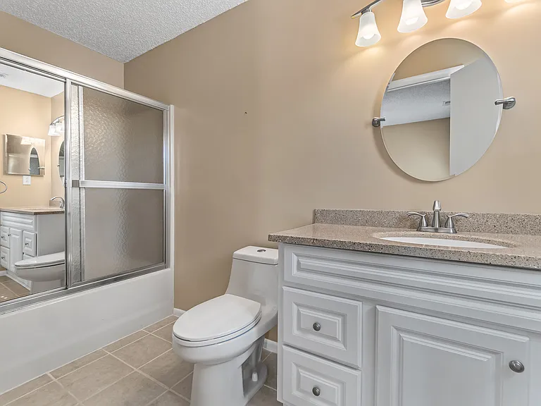 5092 Glenwood Way — Photo 9