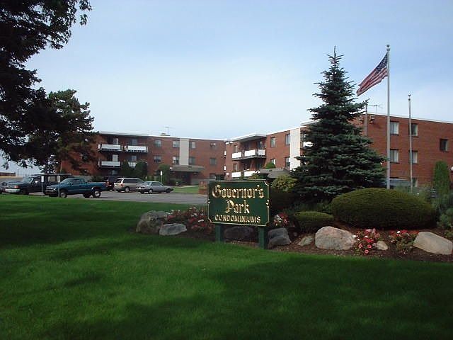 1st image of 900 Governors Dr APT 33