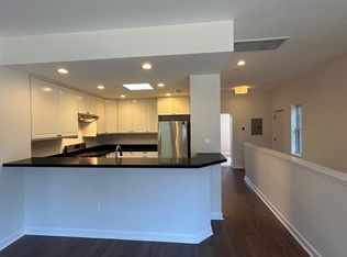 860 College Ave #A, Kentfield, CA 94904