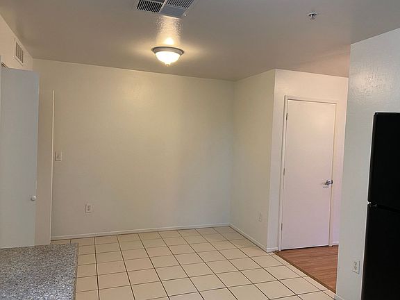 5th image of 600 Hosking Ave APT 28