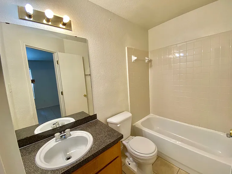 3906 Gus Dr #B — Photo 3