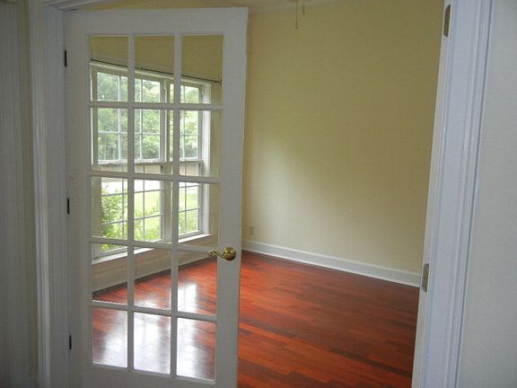 3rd image of 123 Harbor Pointe Dr