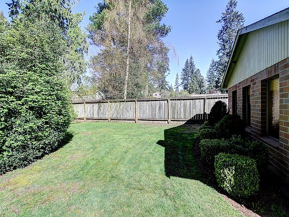 3rd image of 22508 56th Ave W