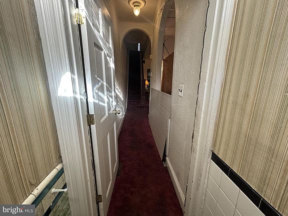 4th image of 307 S Mount St
