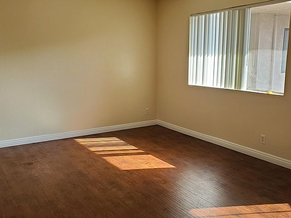 3rd image of 13806 Lemoli Ave APT 16
