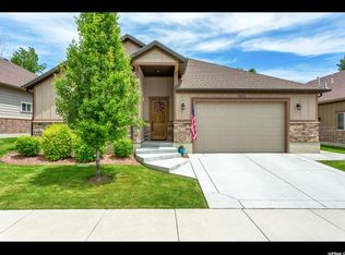 9105 S Club Oaks Dr, Sandy, UT 84070