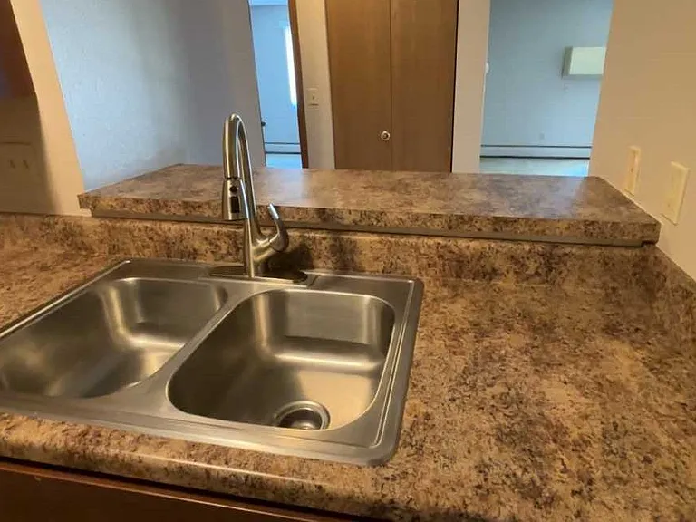 Cedarwood Apartments — Photo 16