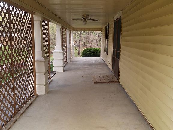 4th image of 418 Ewell St