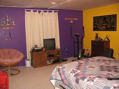 4th image of 230 Marlen St