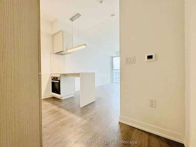 20 Richardson St #404 — Photo 22