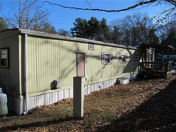 3rd image of 42 Hillside Dr