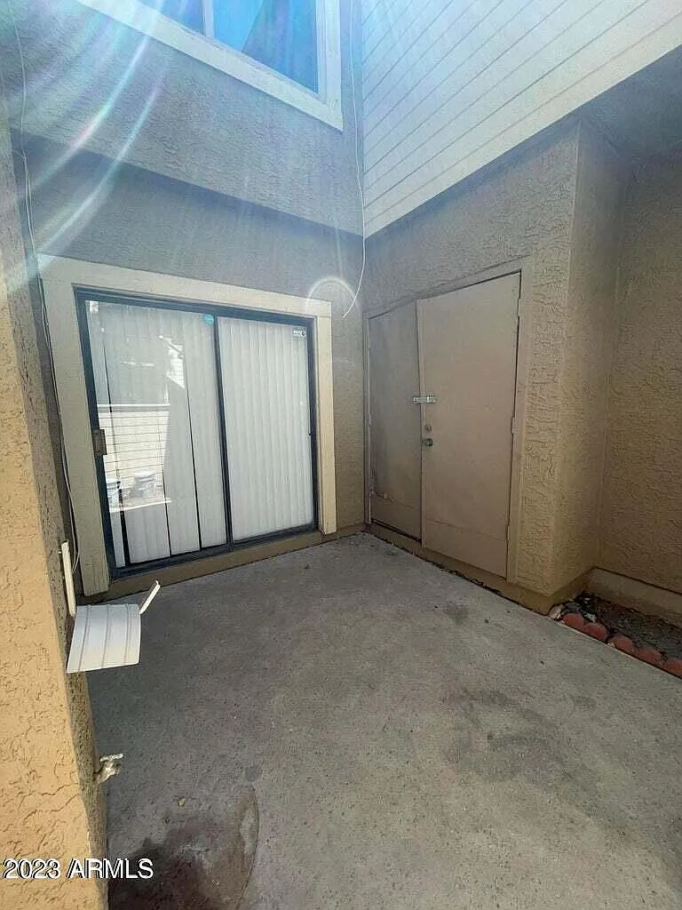 2 bed, 1004 sqft, $1,700 — Photo 4