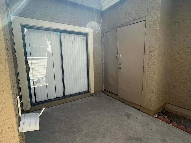 2035 S Elm St #117 — Photo 4