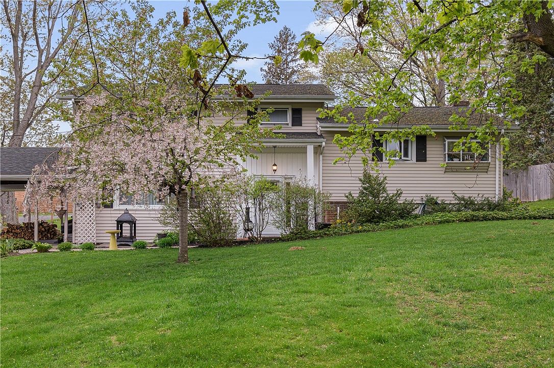 121 Moseley Cir, Fairport, NY 14450 Zillow