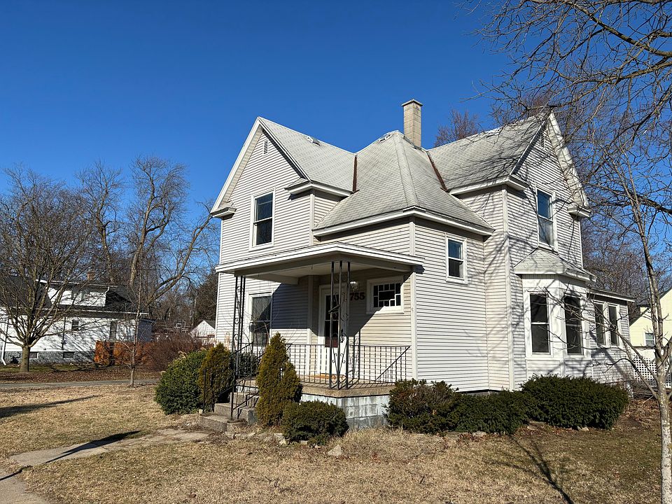 1st image of 755 E Lincoln Ave