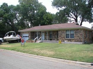 116 Cedar St, Hurst, TX 76053