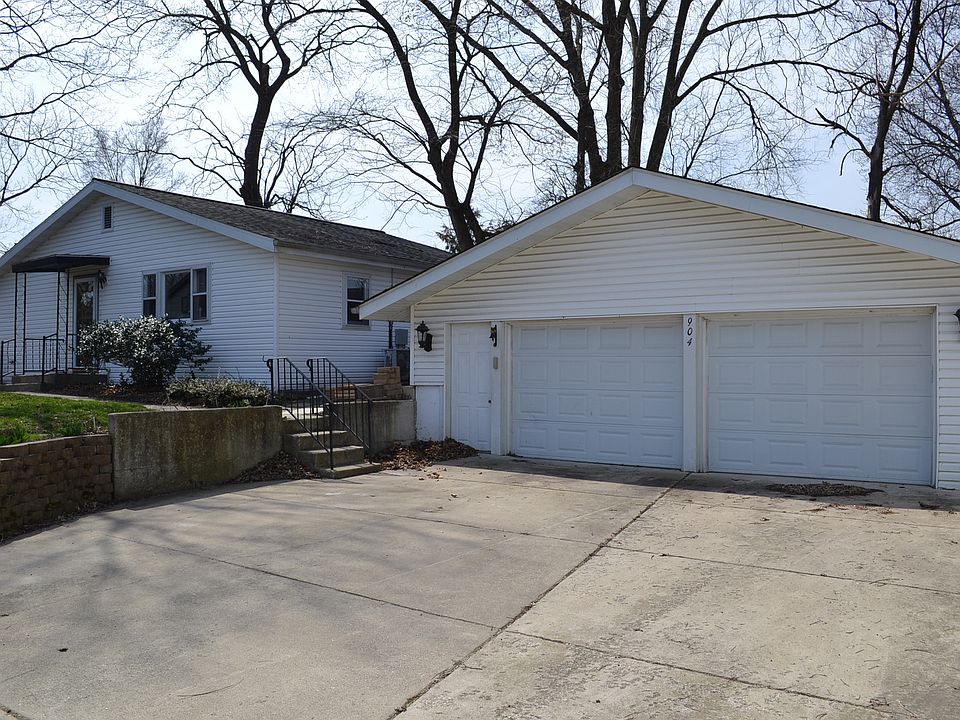 1st image of 904 N Joliet St
