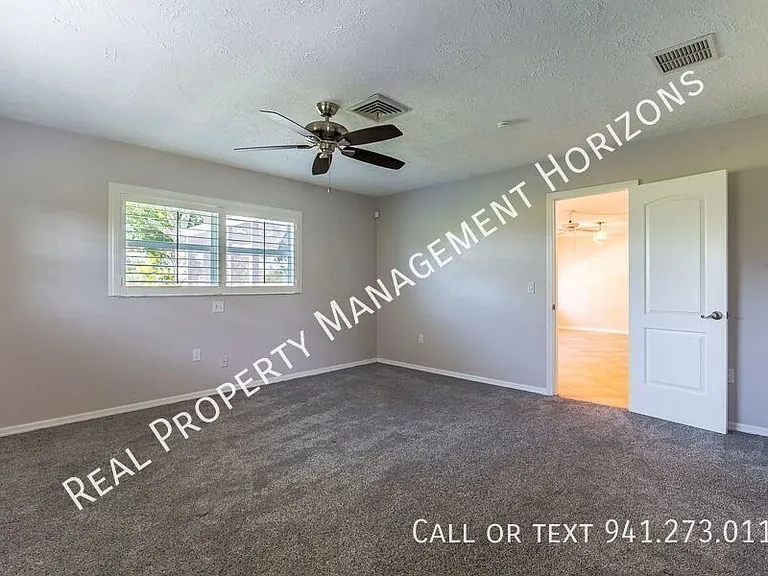 5217 Canterbury Dr — Photo 15