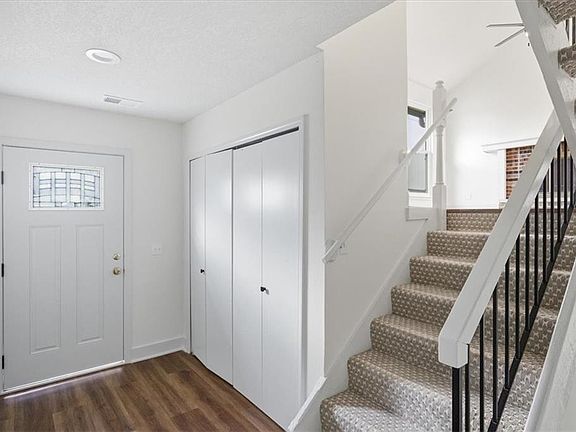 3rd image of 5761 N Anita Ave