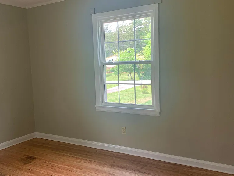 3rd bedroom this end of house
