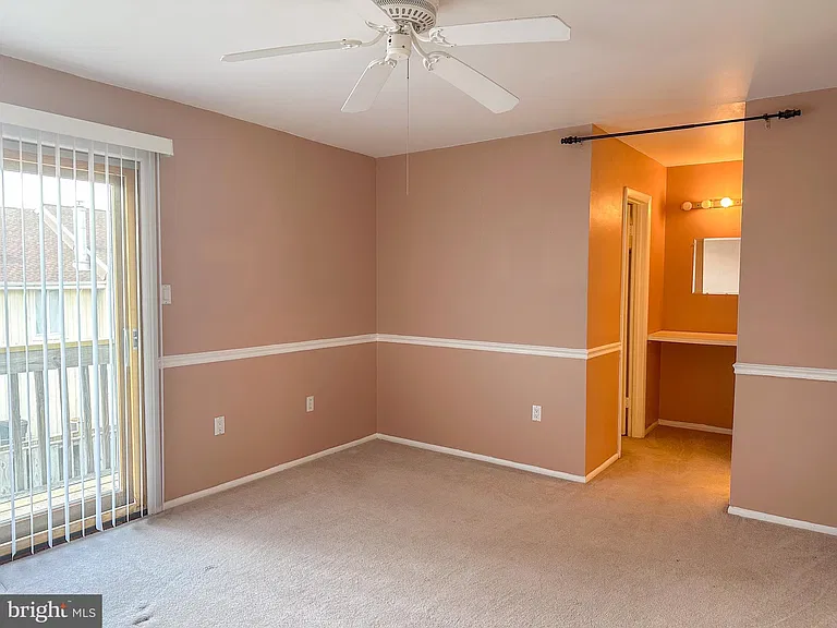 13327 Schwenger Pl — Photo 29