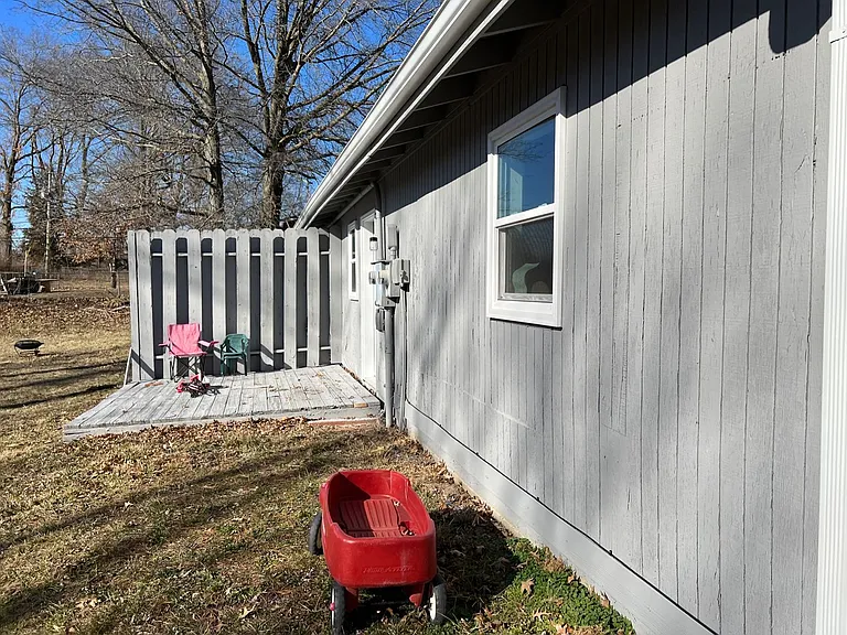 2504 E Oakbrook Dr — Photo 4