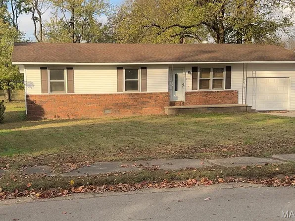 604 State St, Charleston, MO 63834
