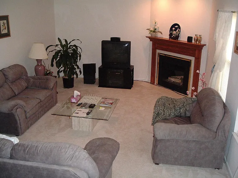 7999 Bradford Ct — Photo 7