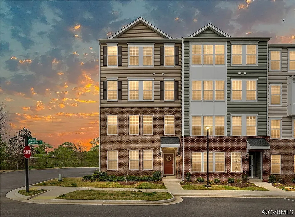 3 bed, 2452 sqft, $2,650 — Photo 1