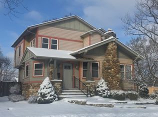 106 N Hudson St, Westmont, IL 60559