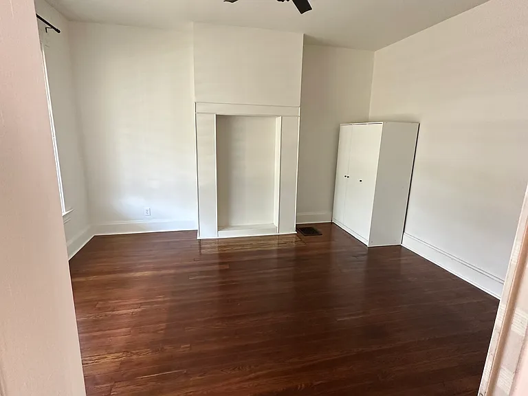 4211 Carter Ave — Photo 3