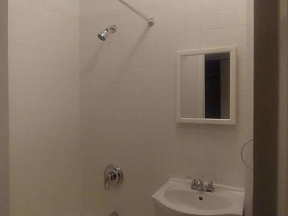 5th image of 54 Carmine St #A