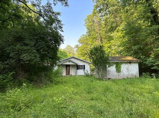 5822 White Gravel McDaniel Rd, Minford, OH 45653