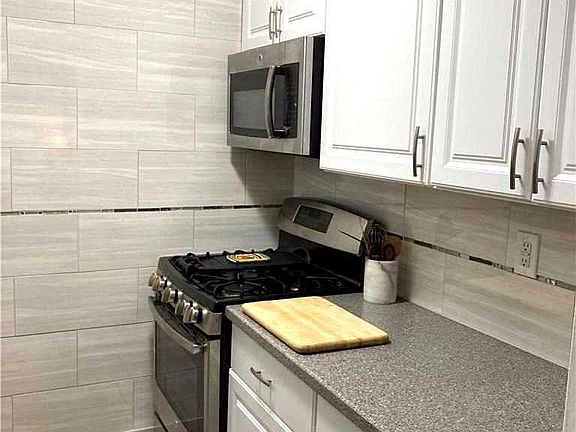 4th image of 110 Brooklyn Ave APT 4X
